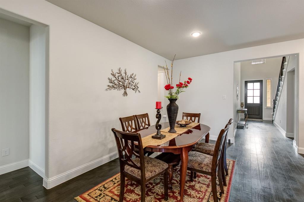 2229 Lexington Way