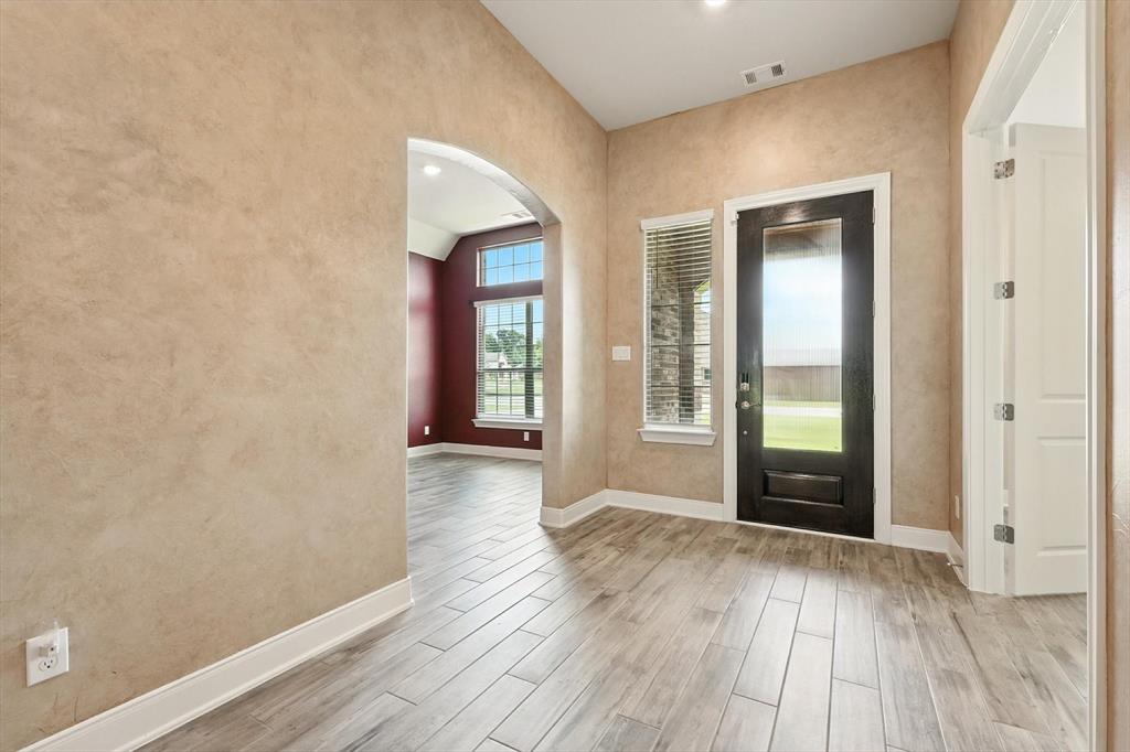 121 Willow Oak Dr