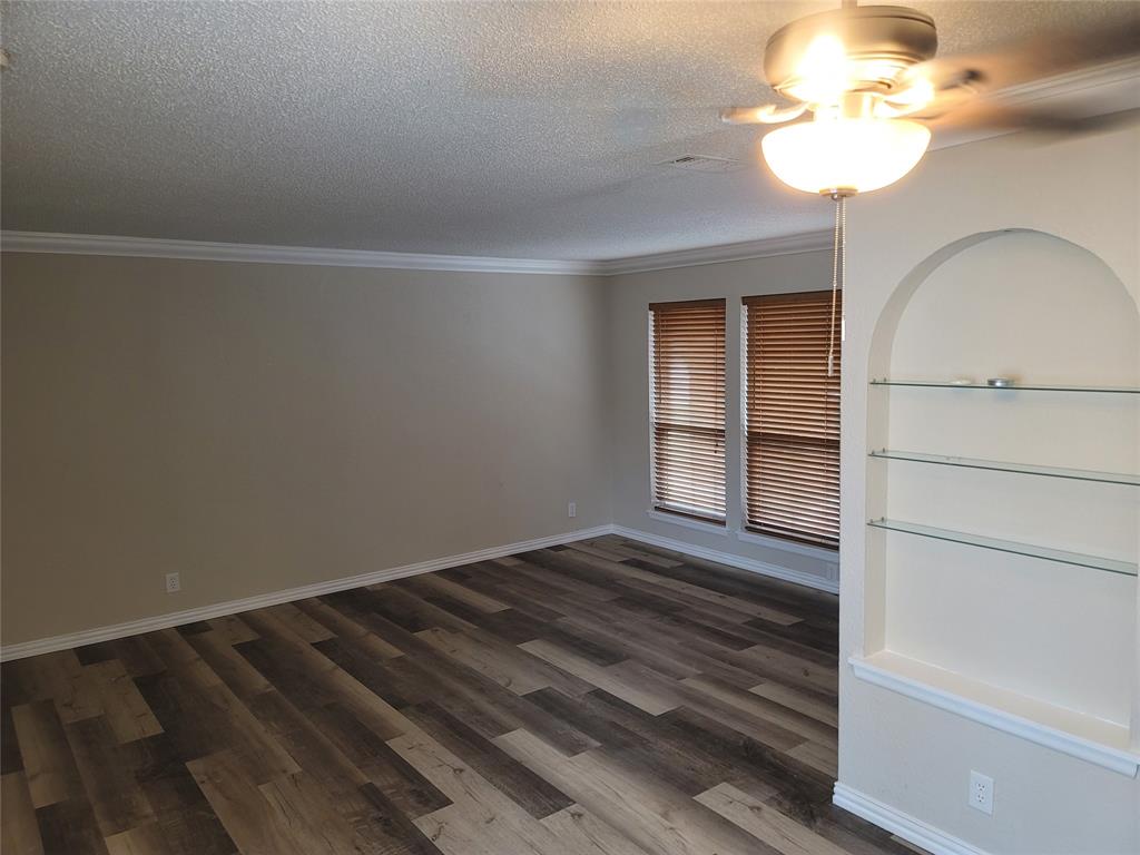 1740 Brown Trail