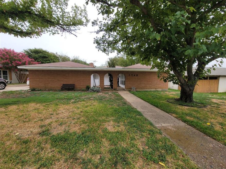 WONDERFUL FLOOR PLAN WITH TWO DINING AREAS AND TWO LIVING AREAS!  MASTER SUITE HAS ACCESS TO PATIO THRU SLIDING GLASS DOOR AND TWO CLOSETS - MAIN ONE IS A WALK-IN!  MASTER BATH HAS UPDATED SHOWER!  SECONDARY BEDROOMS ARE GOOD SIZE WITH LARGE WALL CLOSETS!  KITCHEN IS U-SHAPED WITH GRANITE COUNTERTOP!  SPANISH ARCH LEADS TO COURTYARD WITH FOUNTAIN (Fountain needs new pump),   SPACIOUS PATIO AREA COVERED BETWEEN GARAGE (DETATCHED) AND MASTER BEDROOM.  WINDOWS REPLACED WITH ANDERSON (ALL BUT  SLIDING DOORS), LUXURY VINYL PLANK FLOORING IN LIVING AREAS, KITCHEN, UTILITY CLOSET AND HALL, AND FRESH CARPET INSTALLED APPROXIMATELYY TWO YEARS AGO.  WELL PRICED FOR MAYFAIR AREA AND SELLER WOULD LIKE TO SELL AS IS.  Please note pictures are from 2 years ago before current tenant moved in.  Seller offering $5,000 toward buyers cost if closed within the next 30 days!  $2,500 just spent on repairs - see invoice in transactions.  Tenant is messy and there are restrictions on showings, tenant does have a fast response. 
 Tenant occupied - need 24 hour notice to show.  Seller is related to Listing Agent.