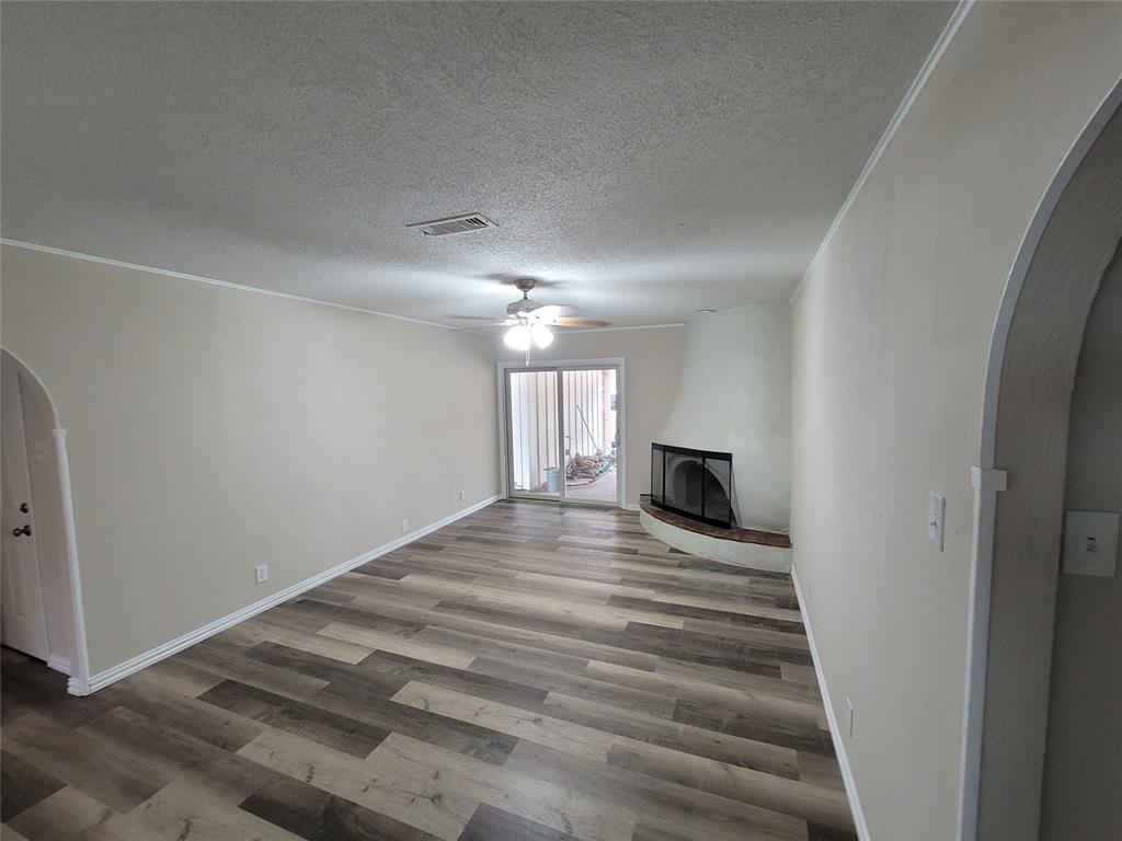 1740 Brown Trail