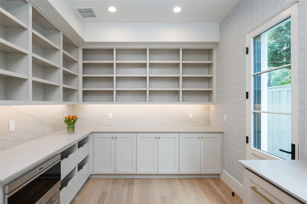 Highland Park West 8 Instl - Residential