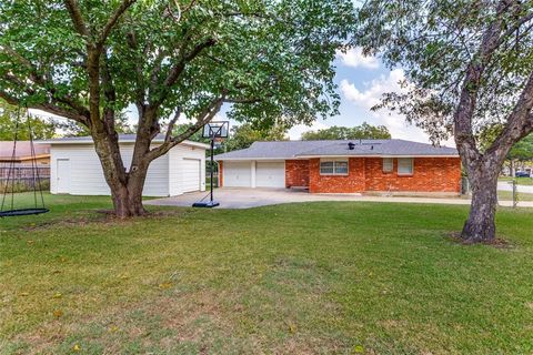 Tiny photo for 240 Smith Street, Burleson, TX 76028 (MLS # 21198131)