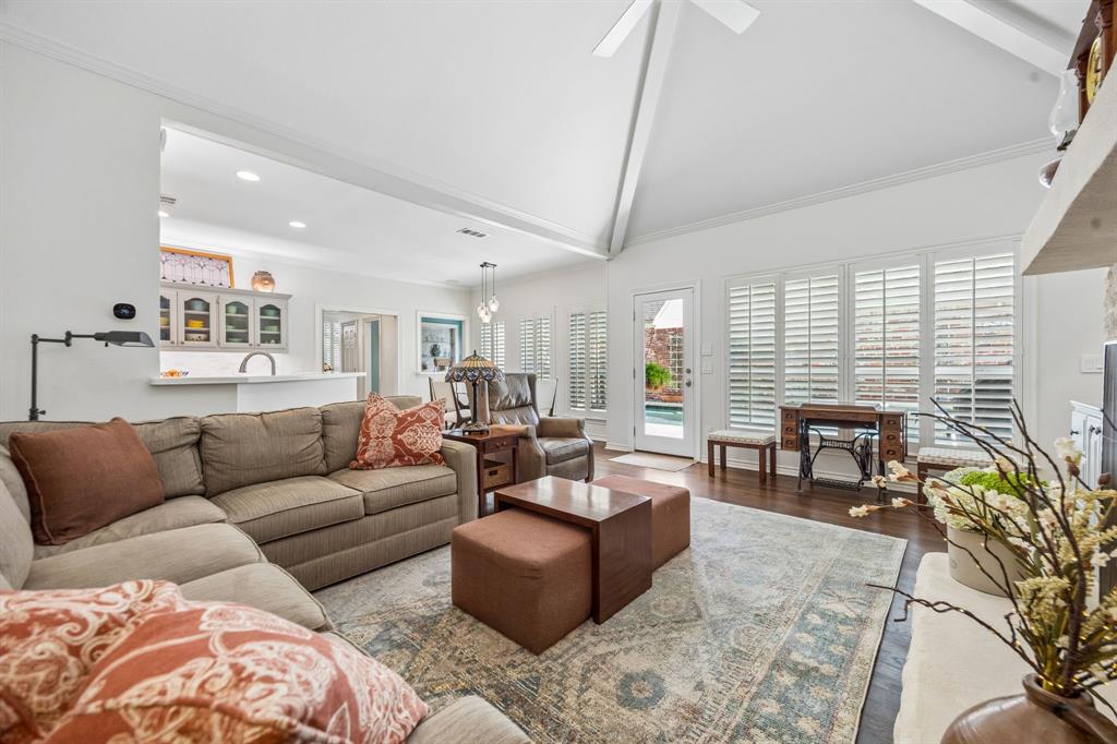 5916 Richwater Drive