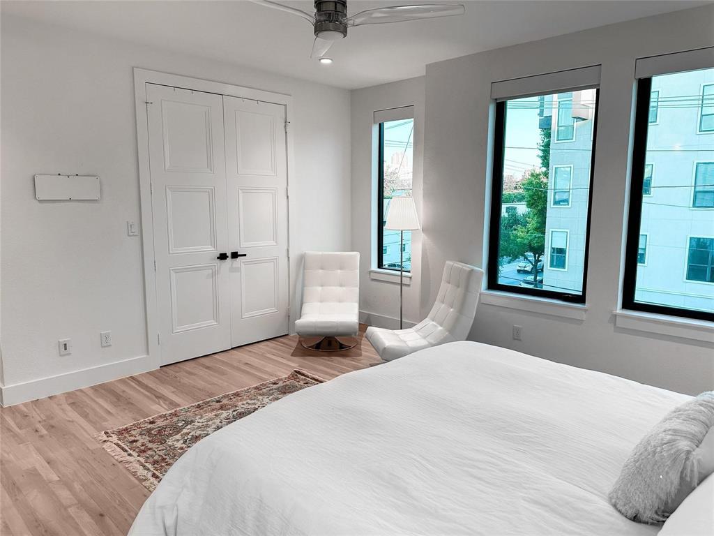 Reagan Street Twnhms - Residential