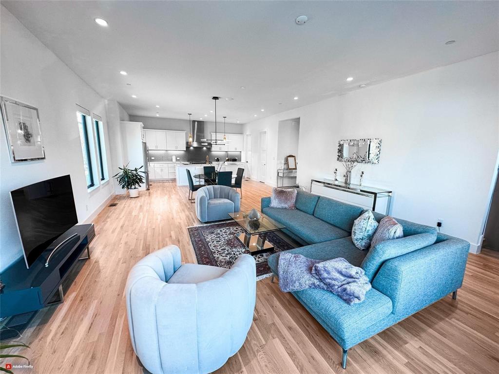 Reagan Street Twnhms - Residential