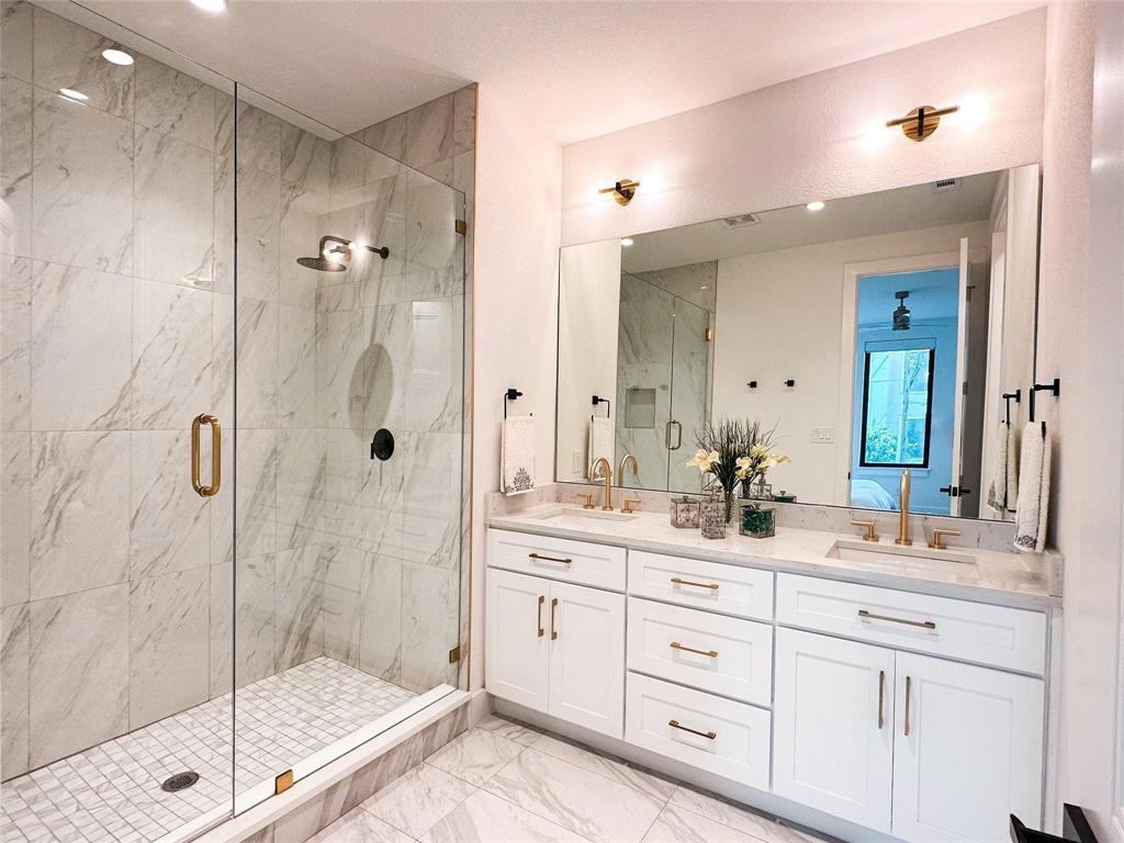 Reagan Street Twnhms - Residential