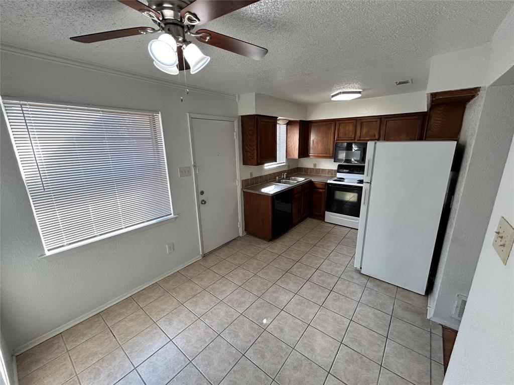 Sycamore Square (Euless) - Residential Lease