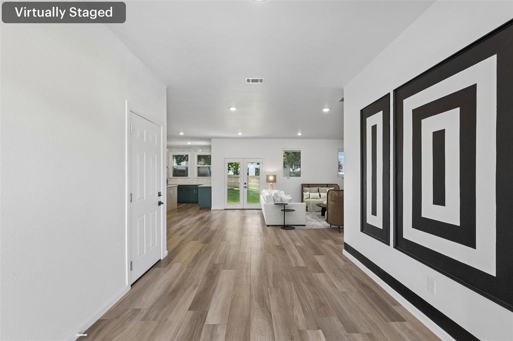 5404 Harrys Place