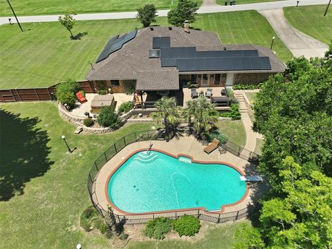 Photo of 5610 Springbrook Drive, Midlothian, TX 76065 (MLS # 21251603)