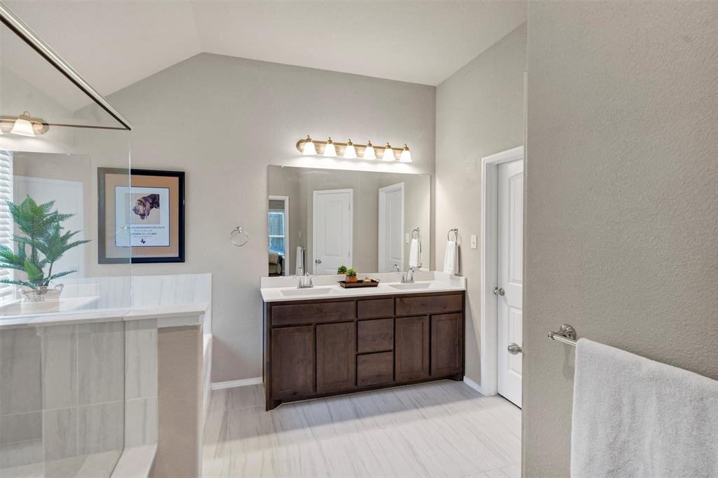 Azle, Texas 76020, United States, 3 Bedrooms Bedrooms, ,2 BathroomsBathrooms,Residential,Active,189421