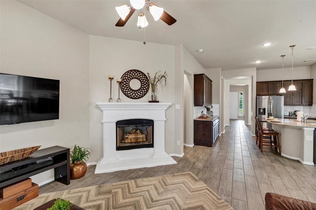 Azle, Texas 76020, United States, 3 Bedrooms Bedrooms, ,2 BathroomsBathrooms,Residential,Active,189421