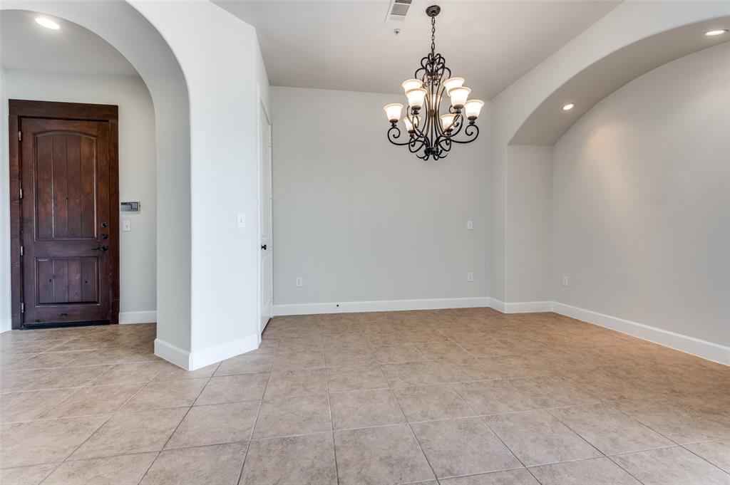 Irving, Texas 75039, United States, 2 Bedrooms Bedrooms, ,3 BathroomsBathrooms,Residential,Active,35943