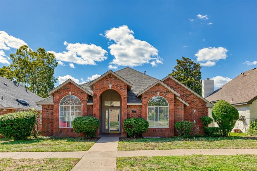 Beautifully updated home located in a nice subdivision that has walking a park, with walking trails and a pond. The floorplan offers 10 foot ceilings and a kitchen that opens to the dining and living areas with a breakfast bar.  The master suite has a dual sink vanity and tub with a seperate shower. There is a wet bar located in the living space. Updates completed Oct. '23 include a new 30 yr. roof, paint inside and out, all flooring, granite counters throughout, back splash, all plumbing fixtures and light fixtures, tub and shower tile surrounds,  cabinet and door hardware, and much more!