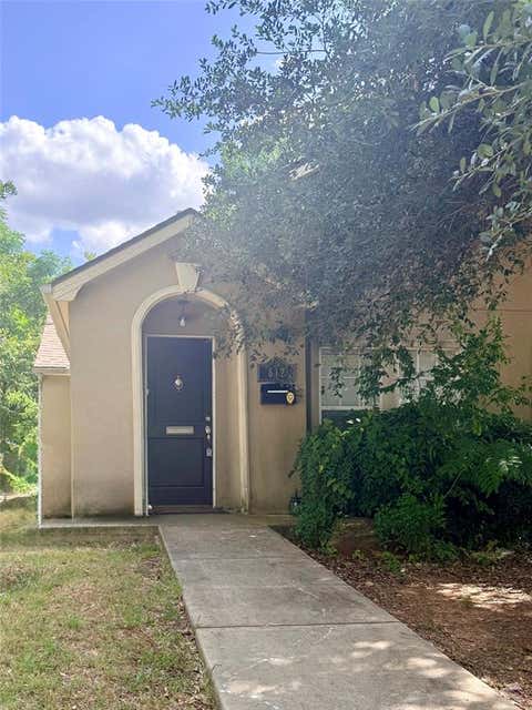 Photo of 814 W College Street #812, Sherman, TX 75092 (MLS # 21355779)