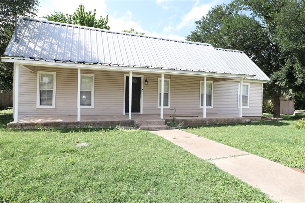 1065 W Pecan Street