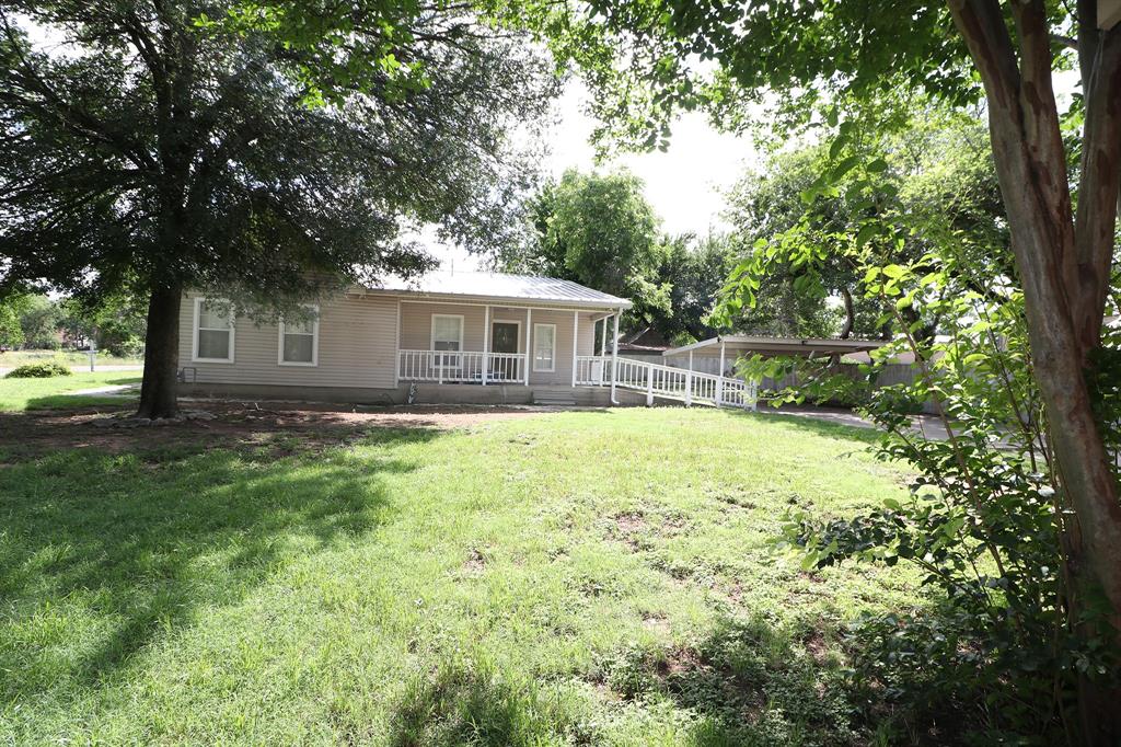 1065 W Pecan Street