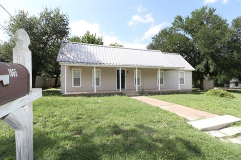 1065 W Pecan Street Stephenville TX 76401