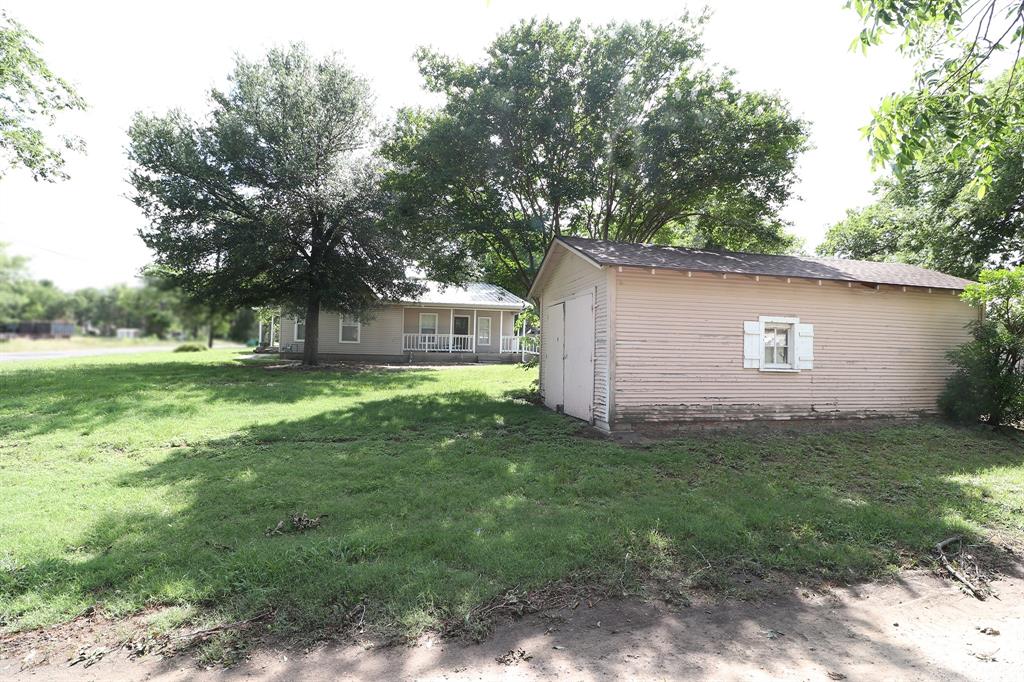 1065 W Pecan Street