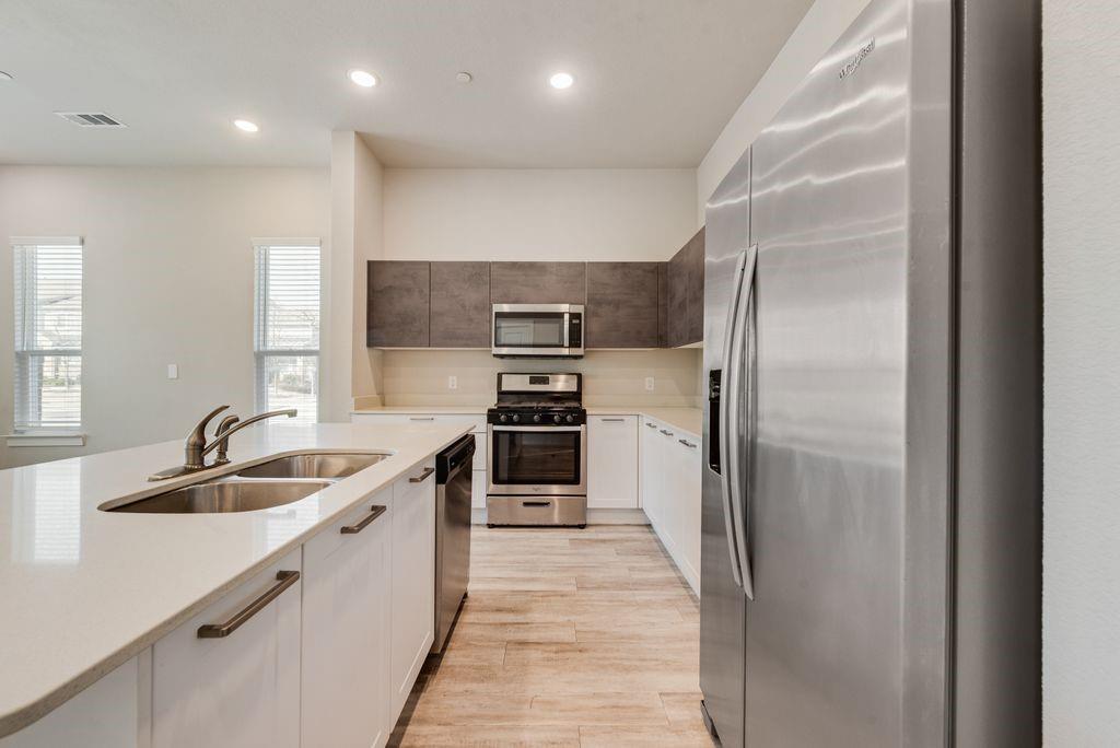 Residences At Jeans Creek, The - Residential