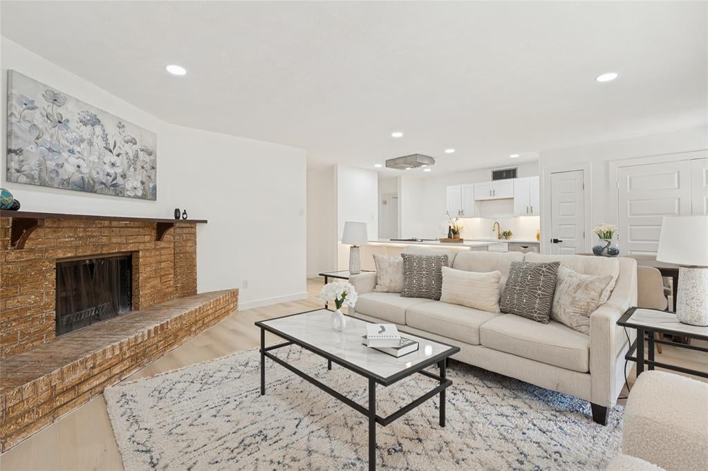 5208 Knox Drive