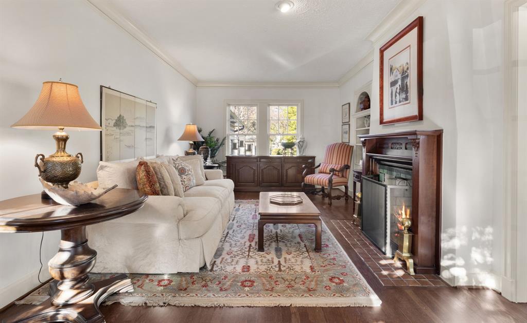 6943 Wildgrove Avenue