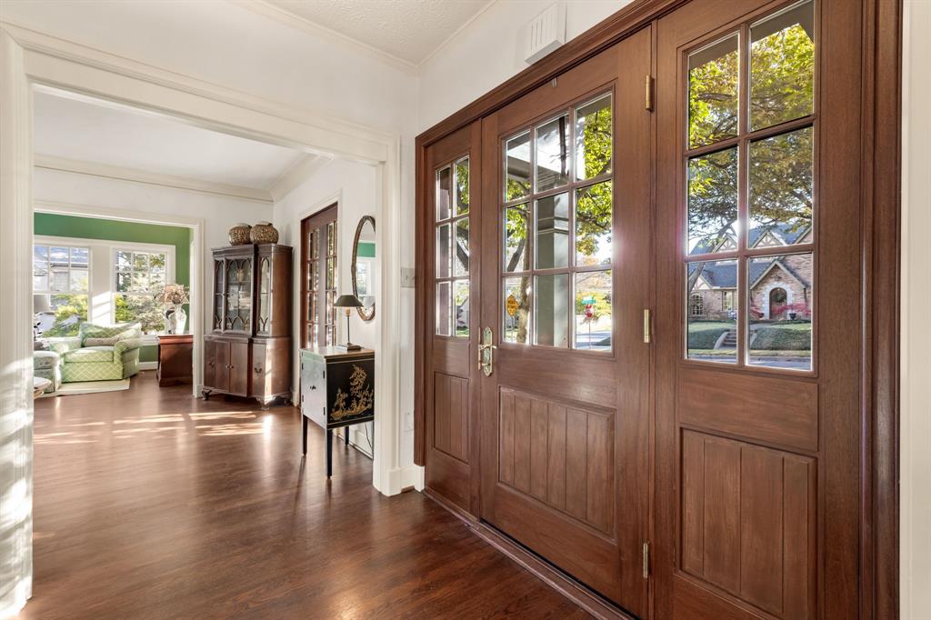 6943 Wildgrove Avenue