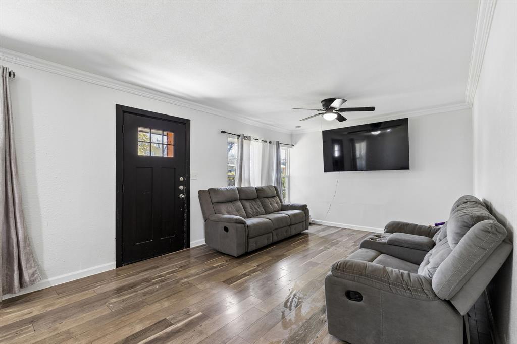 2141 Ridgeview Street