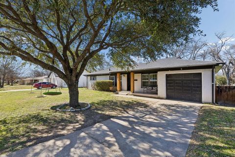 2141 Ridgeview Street Fort Worth TX 76119