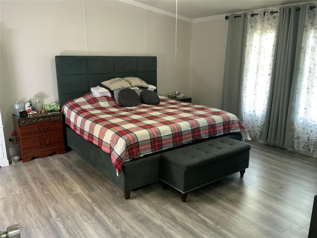 Whiskers By The Lake - Residential
