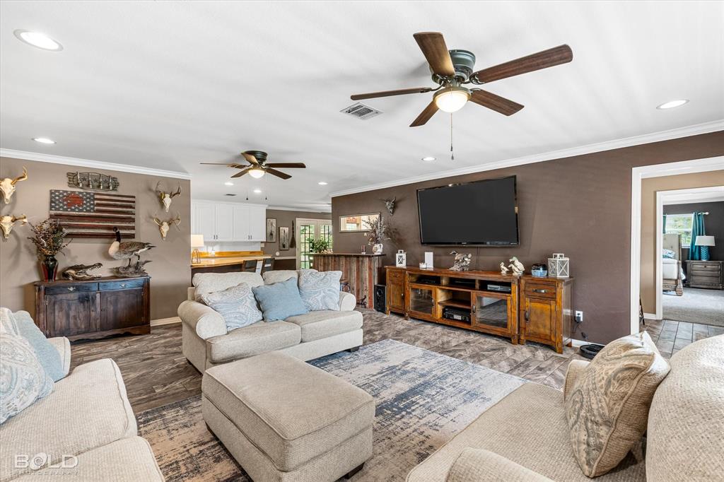 Benton, Louisiana 71006, United States, 3 Bedrooms Bedrooms, ,3 BathroomsBathrooms,Residential,Contingent,113248