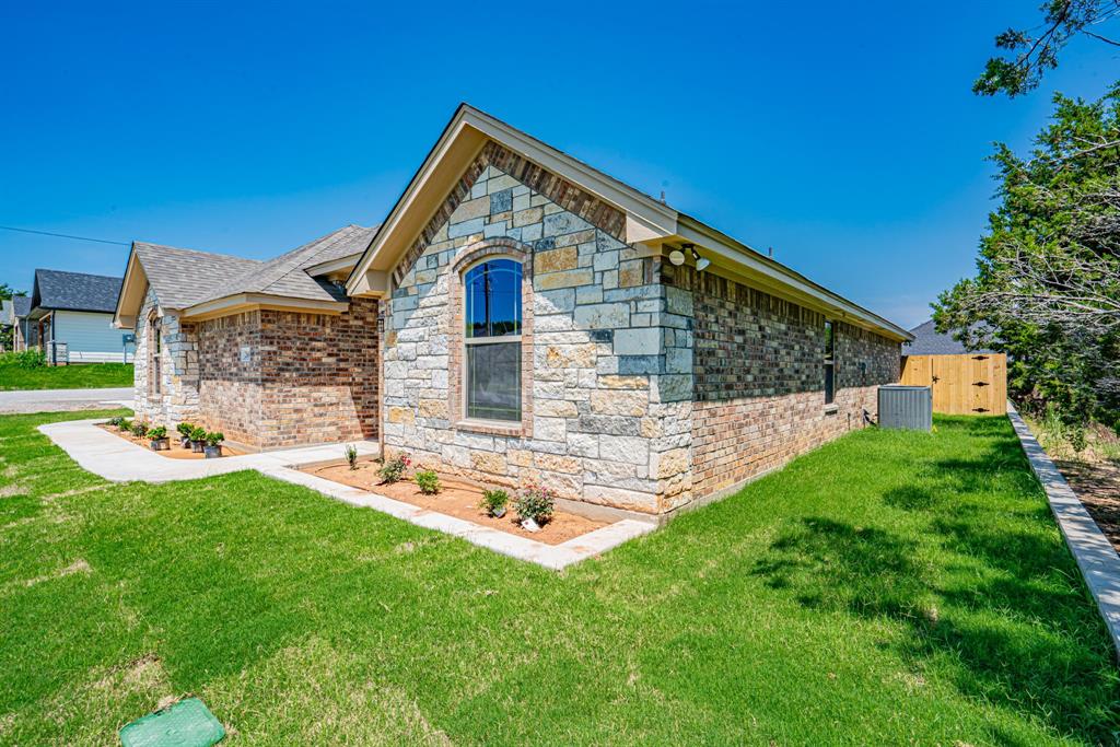 2600 Creek Drive