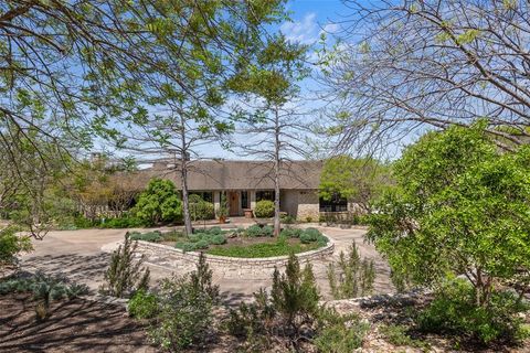 Photo of 201 Jenkins Ridge, Aledo, TX 76008 (MLS # 21216271)