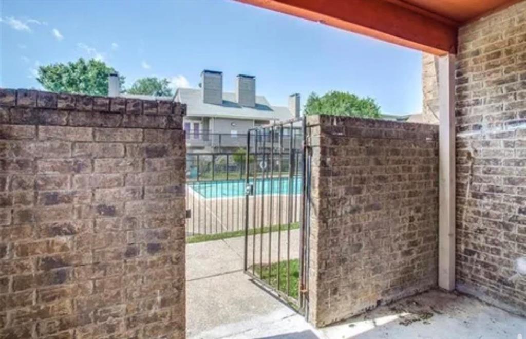 Richland Trace Condos - Residential