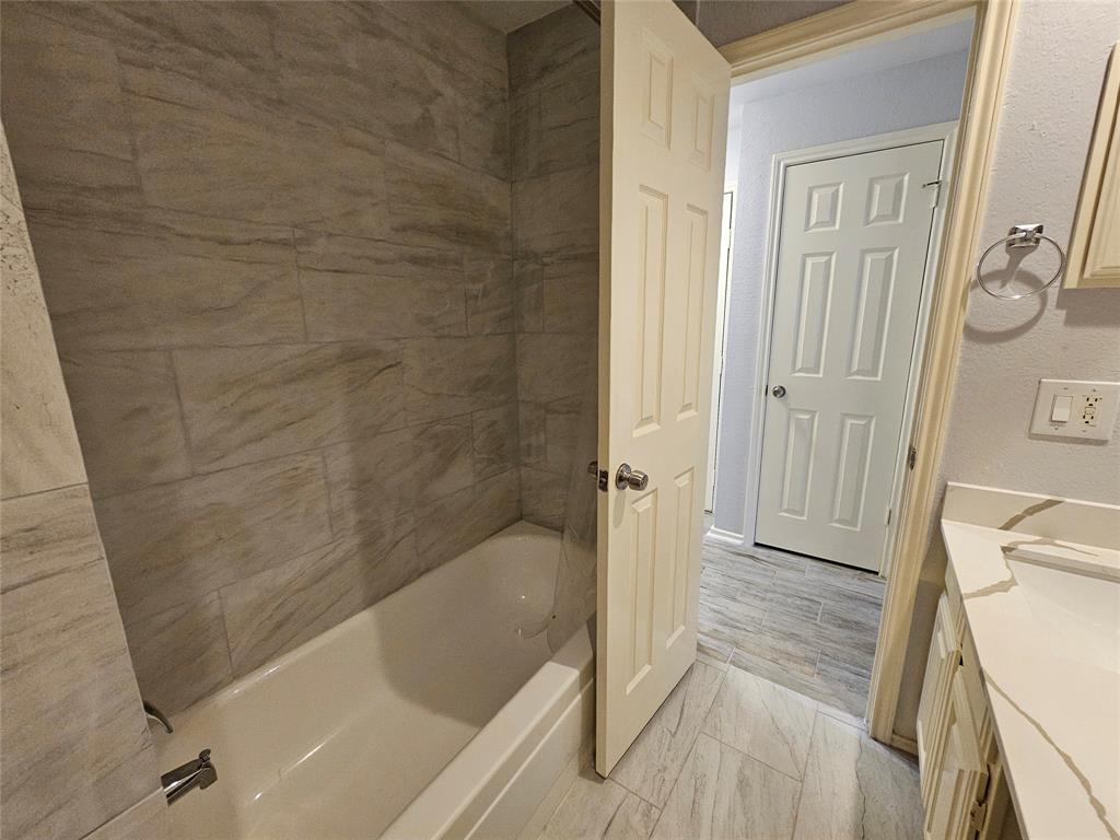 Williamsburg Condo Ph 02 - Residential Lease