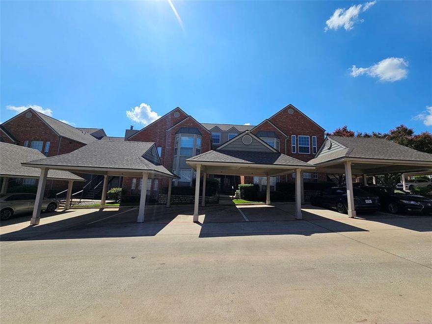 Welcome to this one-bedroom, one-bathroom apartment located in the heart of Dallas, TX. This first-floor residence is nestled within a secure, gated community, offering peace of mind and a sense of security. The apartment boasts a wood-burning fireplace, perfect for cozy evenings, and a spacious walk-in closet for all your storage needs. The covered back porch provides a private outdoor space for relaxation or entertaining. The interior features sleek tile flooring, adding a touch of elegance to the space. The community amenities are sure to impress, with a sparkling pool and a well-equipped gym at your disposal. Plus, with easy access to the freeway, commuting or exploring the city is a breeze. Experience the perfect blend of comfort, convenience, and style at