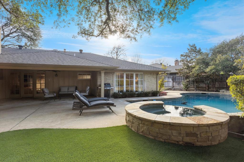 Schreiber Manor 01 Inst - Residential