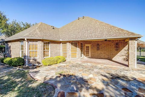 A home in Benbrook