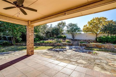 A home in Benbrook