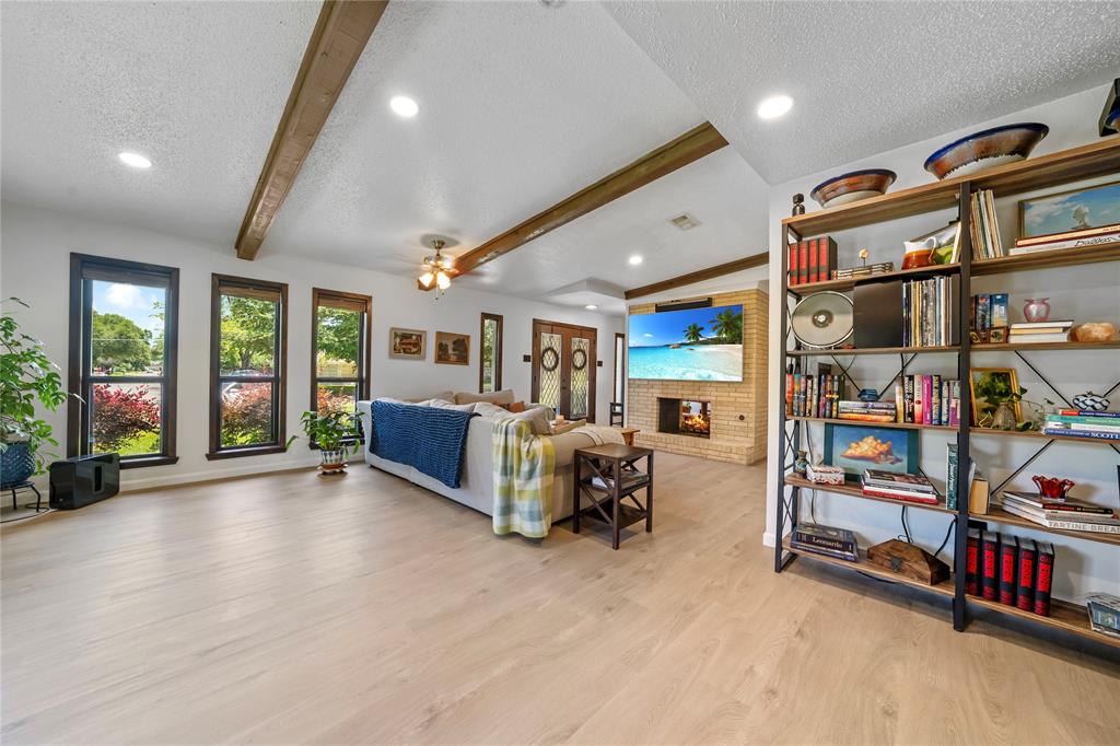 1305 Savannah Drive