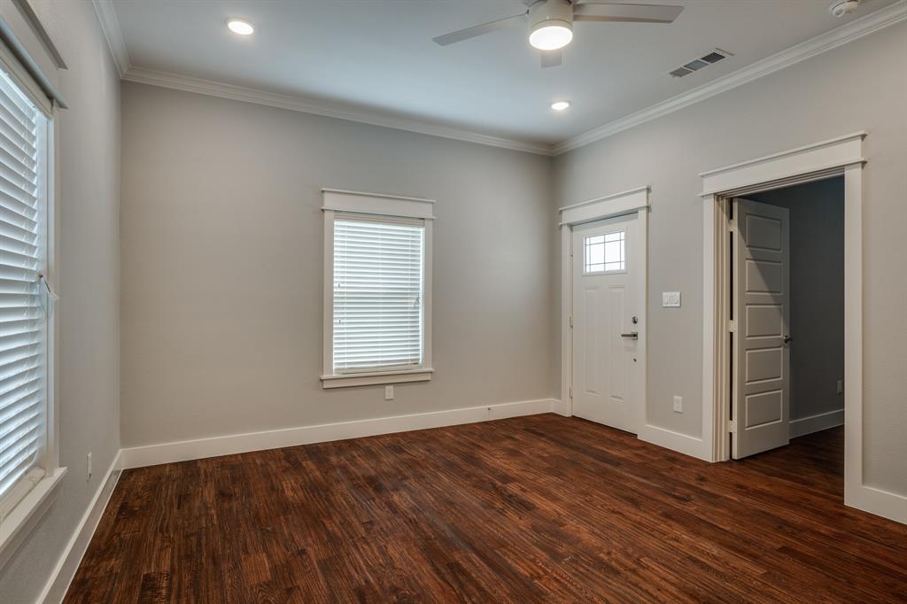 Photo 4 of 26 of 1510 Kell Boulevard house
