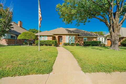 Photo of 8304 Navigation Drive, Rowlett, TX 75088 (MLS # 21073479)