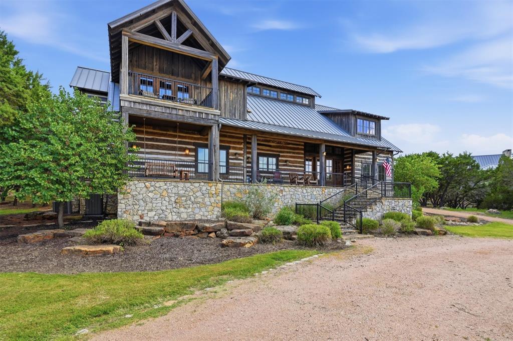 1046 Grandview Drive