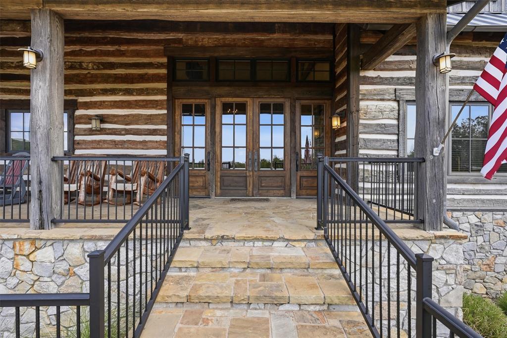 1046 Grandview Drive