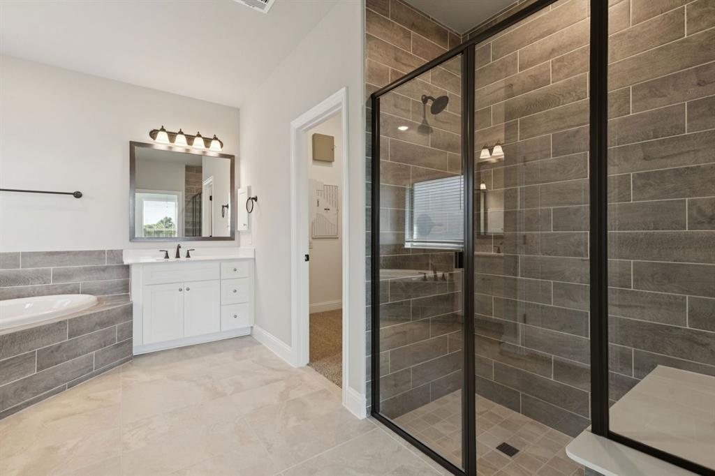 Oaks of North Grove - Residential