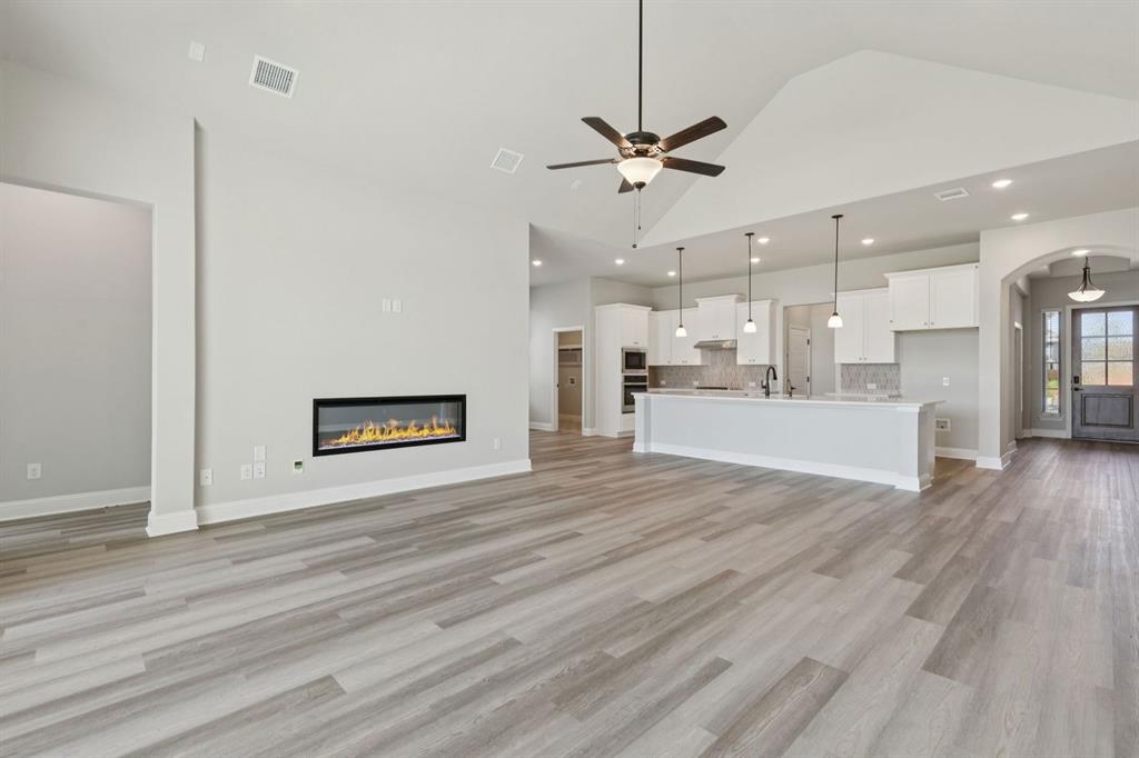 Oaks of North Grove - Residential