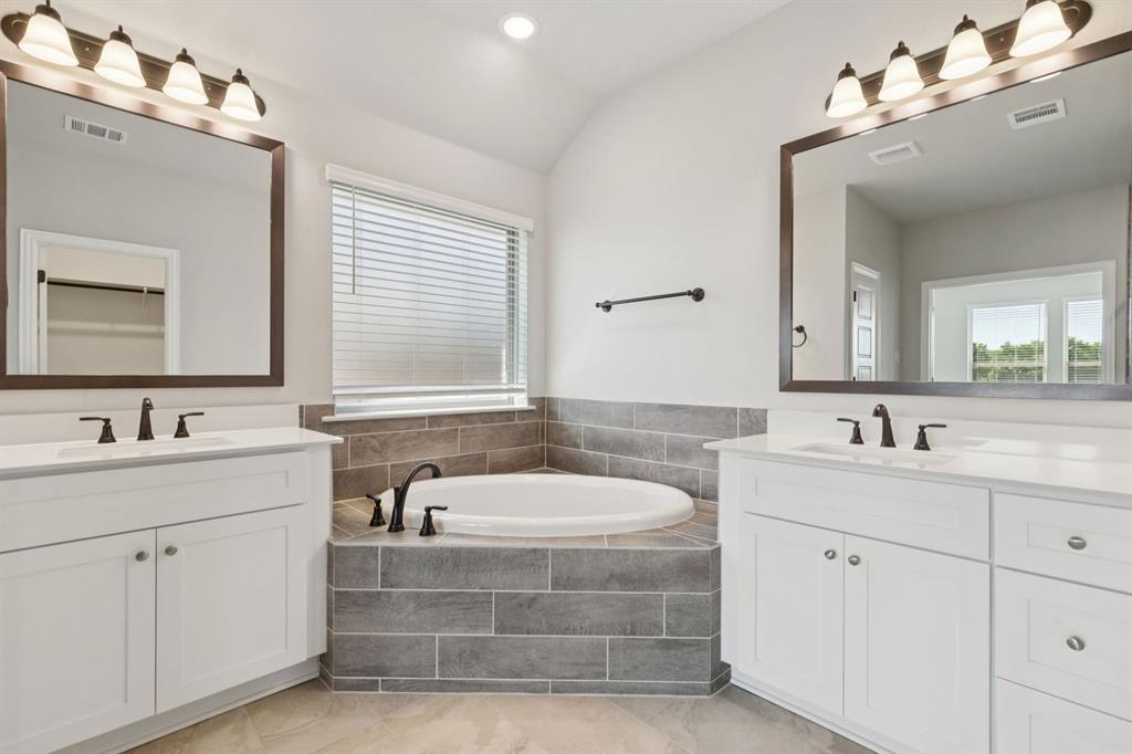 Oaks of North Grove - Residential