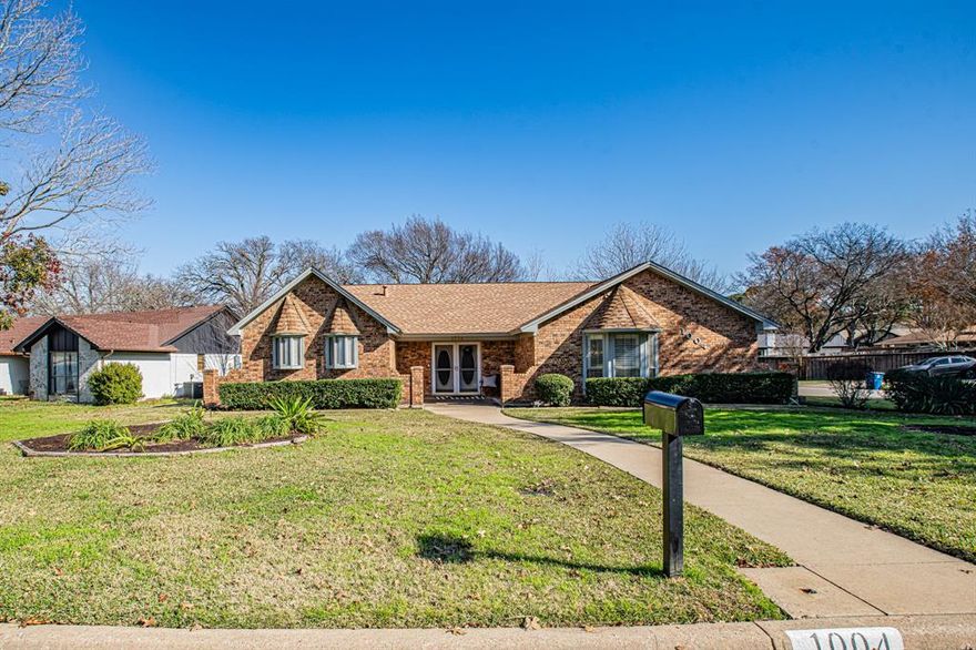 Charming 1980s one-level home on a corner lot in the desirable Park Place subdivision. This adorable and cheery home features a cozy living room with a gas-lit fireplace, perfect for those chilly Texas winters. The galley kitchen opens to a generous dining room, offering a great space for family gatherings. The spacious master bedroom includes an ensuite bathroom and a walk-in closet for added convenience. Two good-sized secondary bedrooms are located on the opposite side of the family room, with a shared bathroom in between. 

A sunny sunroom behind the family room adds extra space for relaxation or entertaining. This room IS NOT included in the total square footage.  Step outside to enjoy your private backyard oasis, complete with a beautiful chlorine pool and spa, which can be heated for year-round enjoyment. Don't miss the chance to make this delightful home yours!