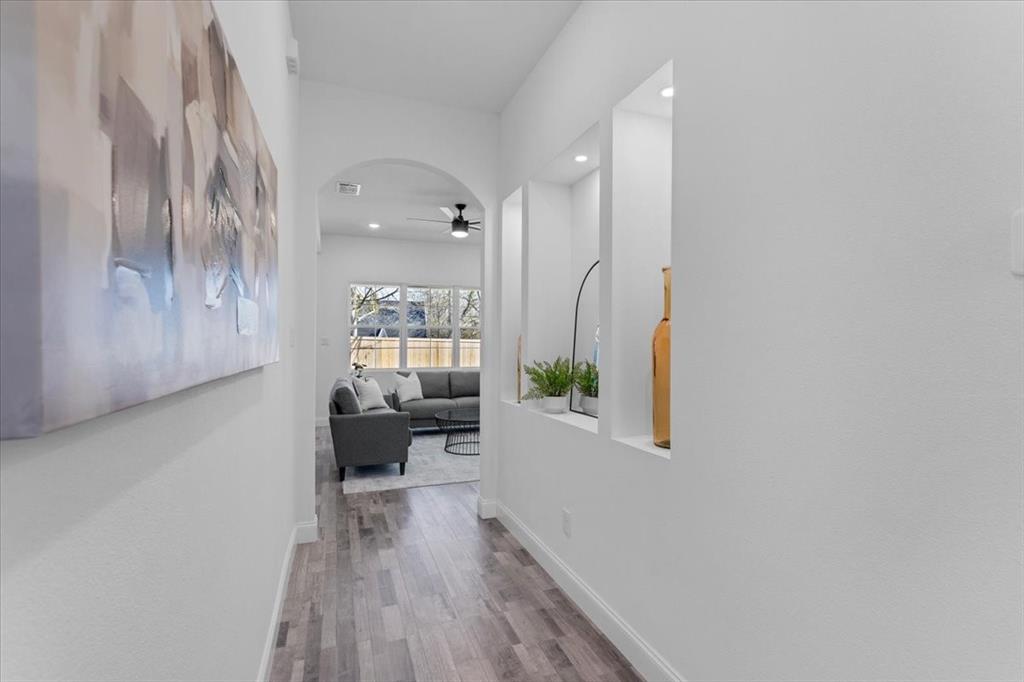 1323 S Montgomery