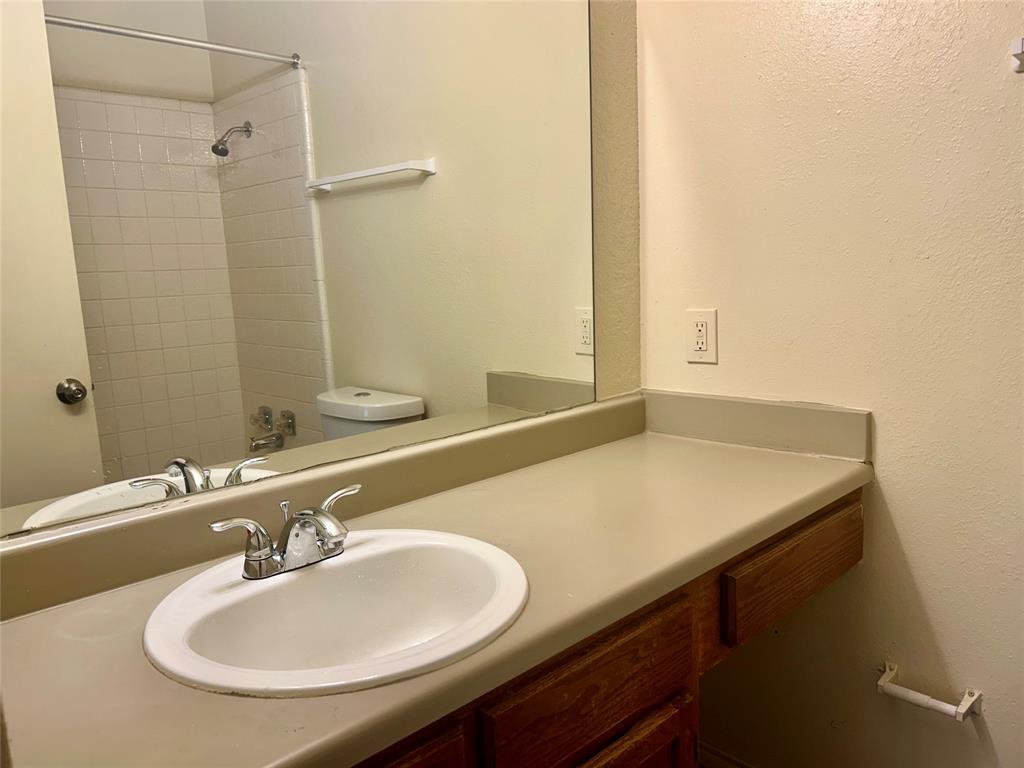 Crestbluff Condo - Residential Lease